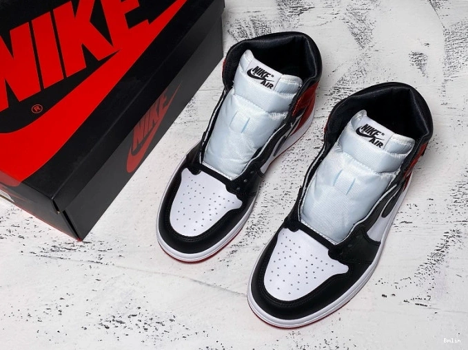 Bmlin Air Jordan Black CD0461-016 Retro High Toe 1 Satin 0812
